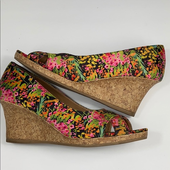 dexflex comfort Shoes - [DEX FLEX] Floral Wedges